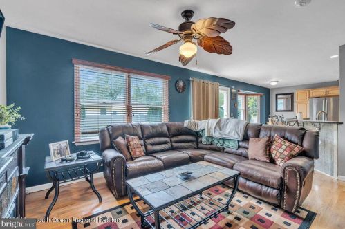 238 Pt Pleasant Ave, Berkeley Township NJ 08721-1354 exterior