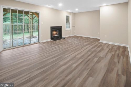 4559 Sawgrass Ct, Alexandria VA  22312-3152 exterior