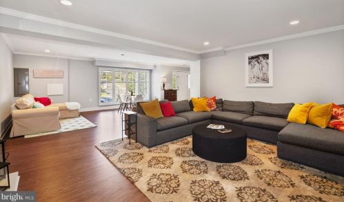 6651 Old Chesterbrook Rd, Mc Lean VA  22101-4661 exterior