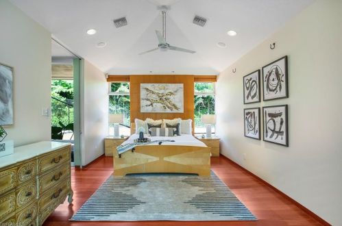 132 St, Naples FL 34108-2921 exterior