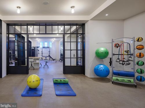 2660 Connecticut Ave, Washington DC  20008-1521 exterior