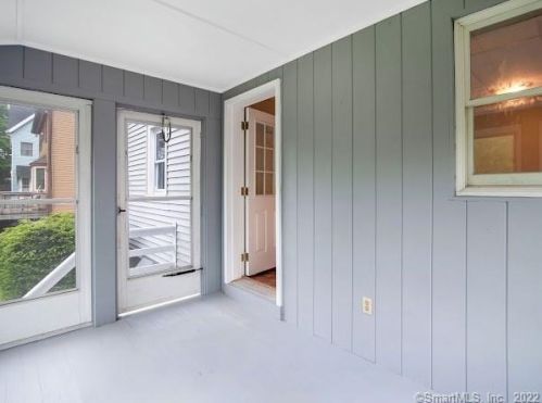 198 Elm St, Wallingford CT 06492-3229 exterior