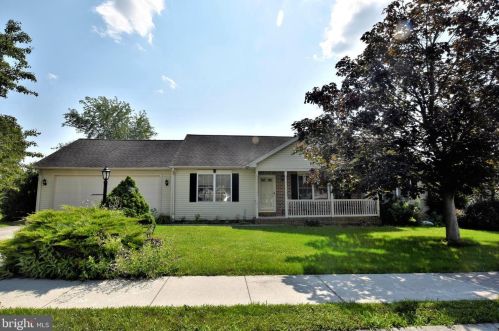 131 Wheaton Dr, Littlestown, PA 17340-1356