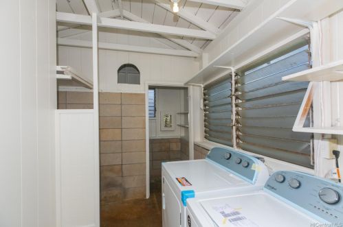 536 12 Ave, Honolulu HI exterior