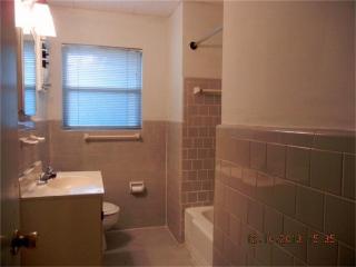 2925 Broadmead Dr, Houston TX  77025-3805 exterior