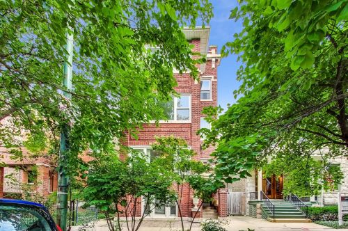 2643 Mozart St, Chicago, IL 60647-9724