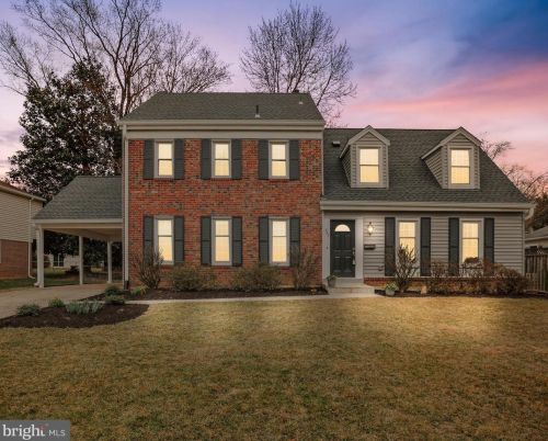 830 Fordham St, Rockville, MD 20850-1018