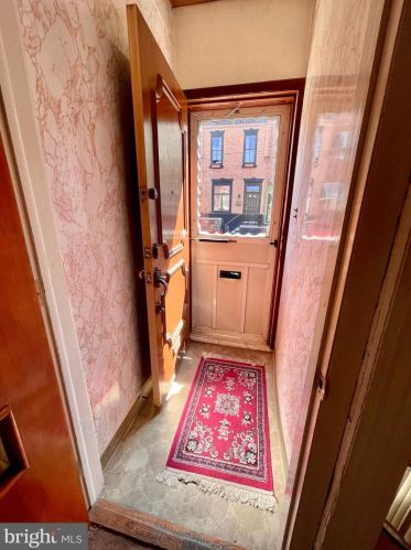 1934 11th St, Philadelphia, PA 19148-2335