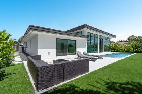 860 6th Ave, Boca Raton FL  33432-2523 exterior