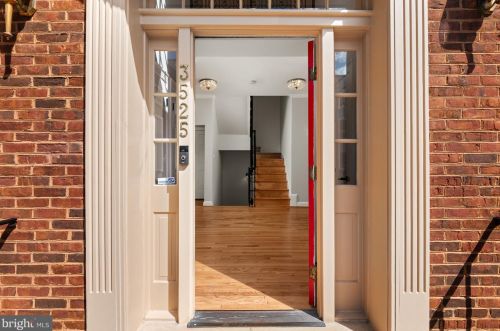 3525 Winfield Ln, Washington, DC 20007-2378