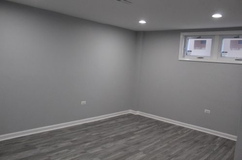 8108 Washtenaw Ave, Chicago IL  60652-2816 exterior