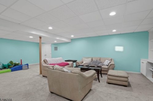 24 Dorset Dr, Hackettstown NJ  07840-5010 exterior