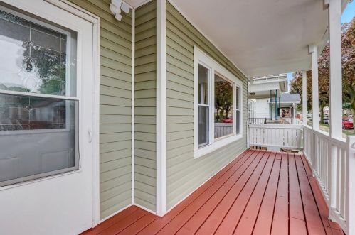 3030 15 Pl, Milwaukee WI 53215-3721 exterior