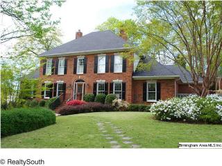 2337 Country Rdg Dr, Birmingham AL  35243-4313 exterior