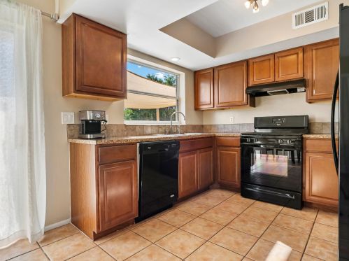 182 Selva Ct, Fort Pierce FL 34983-2020 exterior