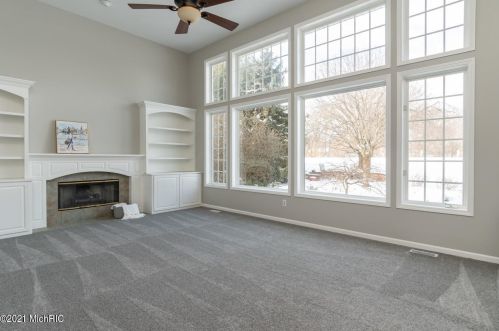 7408 Dunross Dr, Kalamazoo MI 49024-7412 exterior