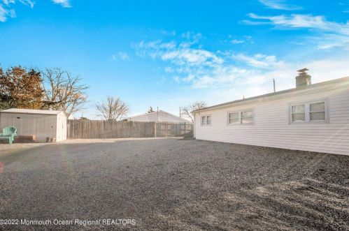 1412 Tamiami Rd, Lacey NJ 08731-5038 exterior