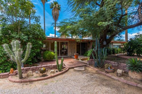 6431 Treasure Dr, Tucson, AZ 85704-5613