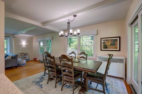 322 Cheyenne Trl, Madison WI  53705-4703 exterior