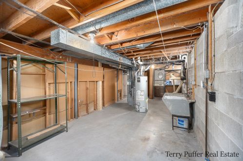 2160 Mayfair Ave, Meskegon MI 49441-3621 exterior