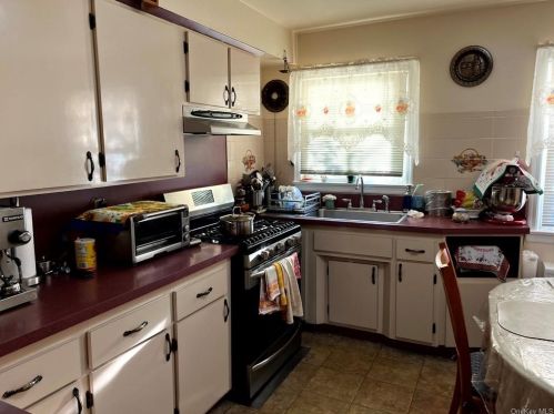 1020 Lydig Ave, Bronx NY 10462-2260 exterior