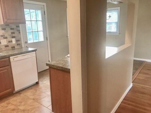 125 Sunrise Ter, Springfield MA 01119-2516 exterior