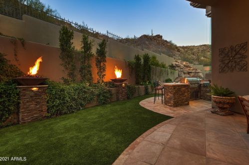 13841 Cyn Dr, Phoenix AZ 85016-2403 exterior