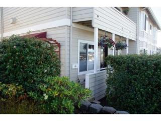 3660 13th Ave, Seattle WA  98119-1310 exterior