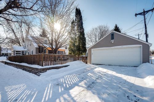 1401 Hartford Ave, Saint Paul MN 55116-1649 exterior