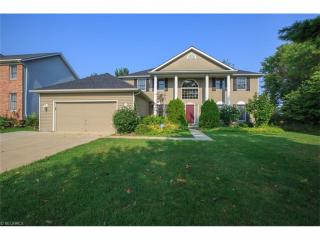 17814 Saratoga Trl, Cleveland OH  44136-7228 exterior