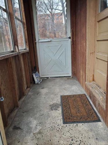 80 Middle Tpke, Manchester CT 06040-4209 exterior