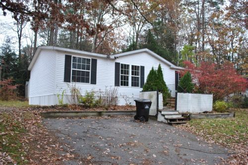 132 Emerald Dr, Barrington, NH 03825-5168