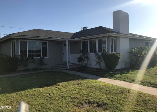 1302 Palm Dr, Oxnard CA 93030-4836 exterior