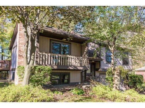 7174 Hollyhock Ln, Cleveland, OH 44139-4766