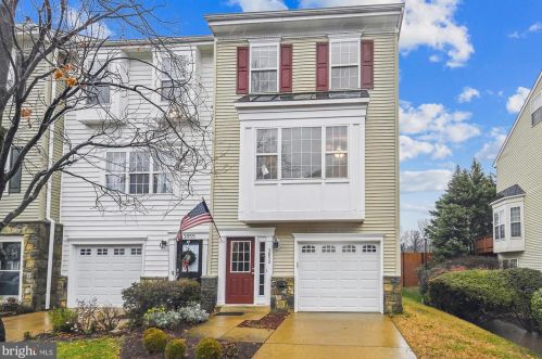 3853 Watkins Mill Dr, Alexandria VA  22304-6448 exterior