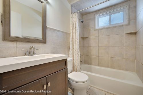 15 Glenwood Dr, Berkeley Township NJ 08721-1021 exterior