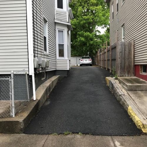 69 Superior St, Providence, RI 02907-2716