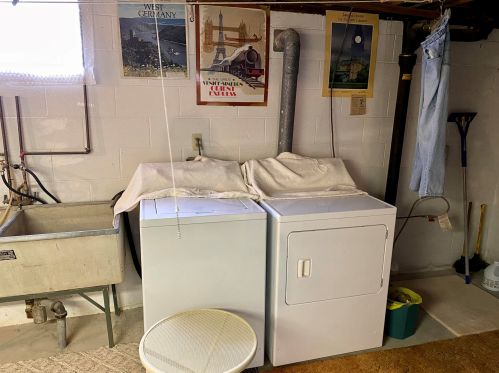 1382 Marlboro Rd, Meskegon MI 49441-3816 exterior