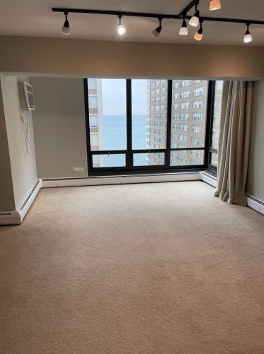 6166 Sheridan Rd, Chicago IL  60660-2836 exterior