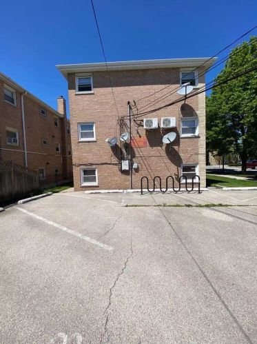 2303 35th St, Chicago IL 60609-1005 exterior