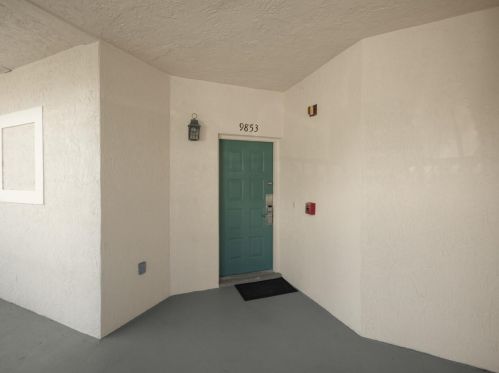 9853 Perfect Dr, Fort Pierce, FL 34986-3032