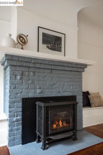 2643 Hillegass Ave, Berkeley CA 94704-3313 exterior