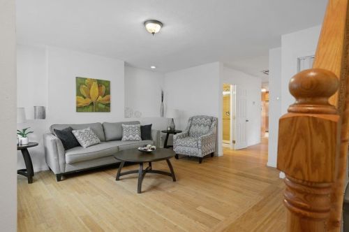 4571 Carroll St, Pittsburgh, PA 15224-1513