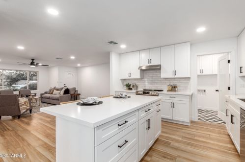 10837 38 Pl, Phoenix AZ 85044-8202 exterior