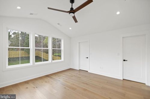 2706 Valley Dr, Alexandria VA  22302-2845 exterior