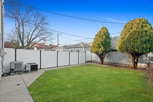 3742 Troy St, Chicago IL 60655-2321 exterior