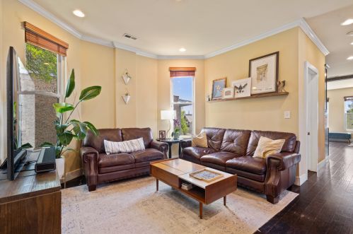 3009 Belden Ave, Chicago IL 60647-2804 exterior