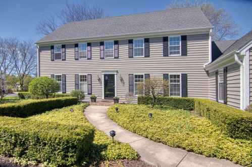 10323 Chicory Ln, Thiensville, WI 53092-6168