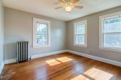 166 Nelson St, West Springfield MA  01089-3043 exterior