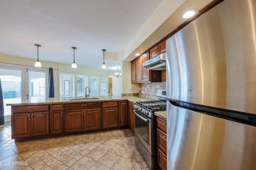 3121 Bethany Home Rd, Phoenix AZ 85015-2442 exterior